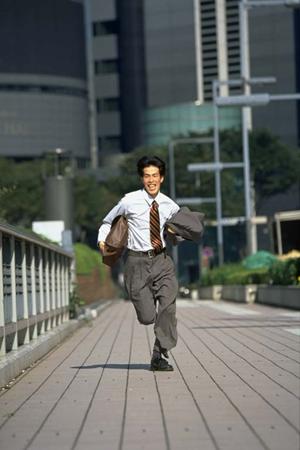 派遣会社から短期で人材を借りる